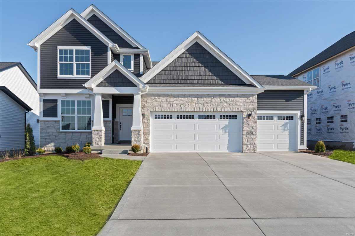 Homes for sale in Cottleville, MO | 5025 Pacific Crest Trail, Cottleville, MO 63304 | MLS# MIS24043522