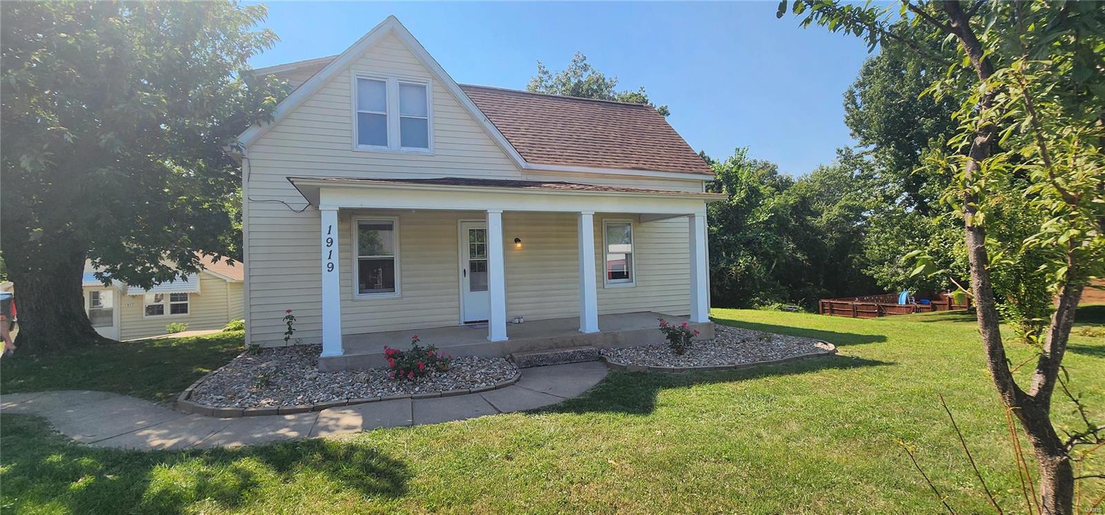 Homes for sale in Chester, IL | 1919 High St, Chester, IL 62233 | MLS# MIS24050895