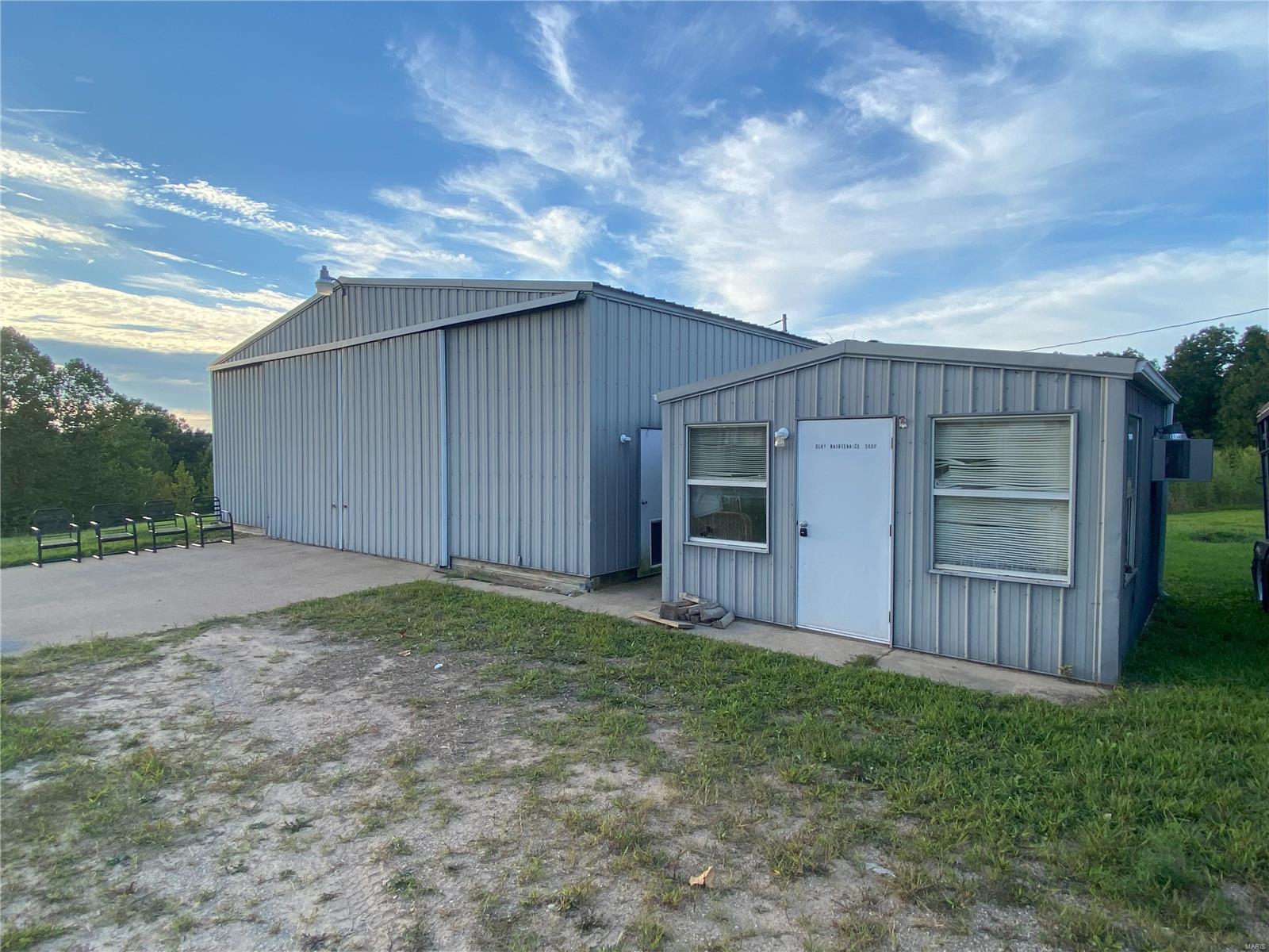 Homes for sale in Plato, MO | 10727 Hwy 32, Plato, MO 65552 | MLS# MIS24053660