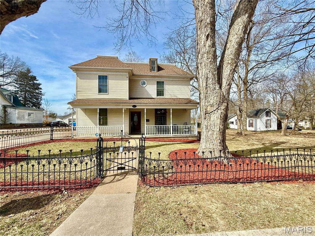 Homes for sale in Farmington, MO | 609 West Columbia Street, Farmington, MO 63640 | MLS# MIS24055532