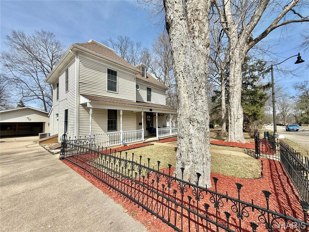Homes for sale in Farmington, MO | 609 West Columbia Street, Farmington, MO 63640 | MLS# MIS24055532