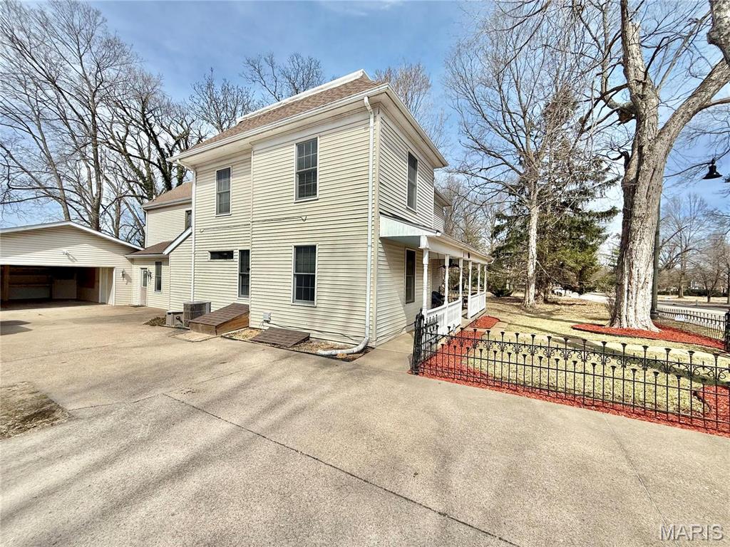 Homes for sale in Farmington, MO | 609 West Columbia Street, Farmington, MO 63640 | MLS# MIS24055532