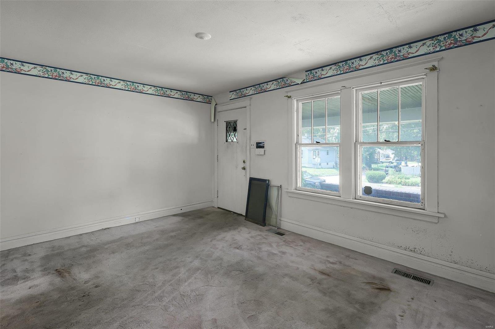 Homes for sale in Saint Louis, MO | 2031 Switzer Ave, Saint Louis, MO 63136 | MLS# MIS24056442