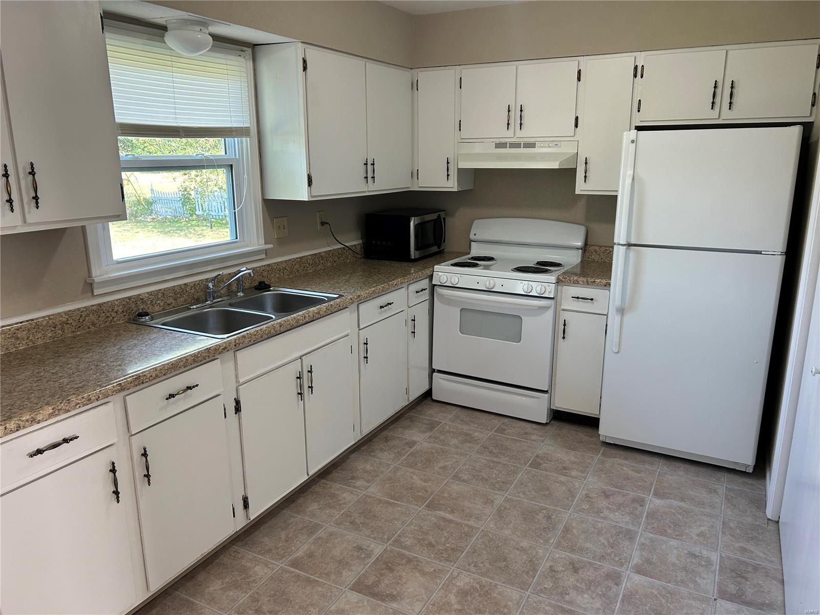 Homes for sale in Montgomery, MO | 625 Meadowcrest, Montgomery, MO 63361 | MLS# MIS24056968