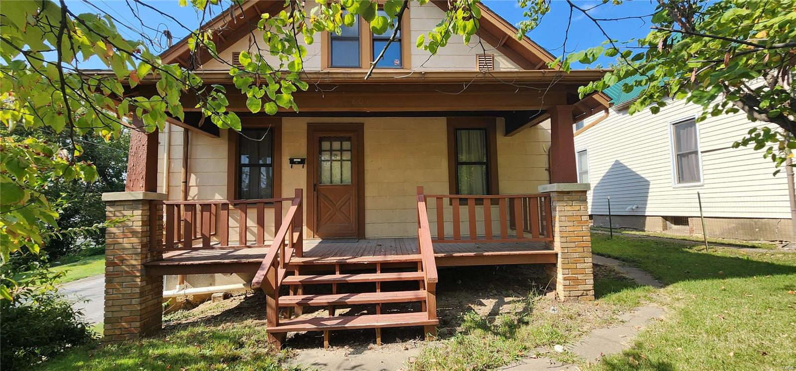 Homes for sale in Chester, IL | 801 Valley St, Chester, IL 62233 | MLS# MIS24060206