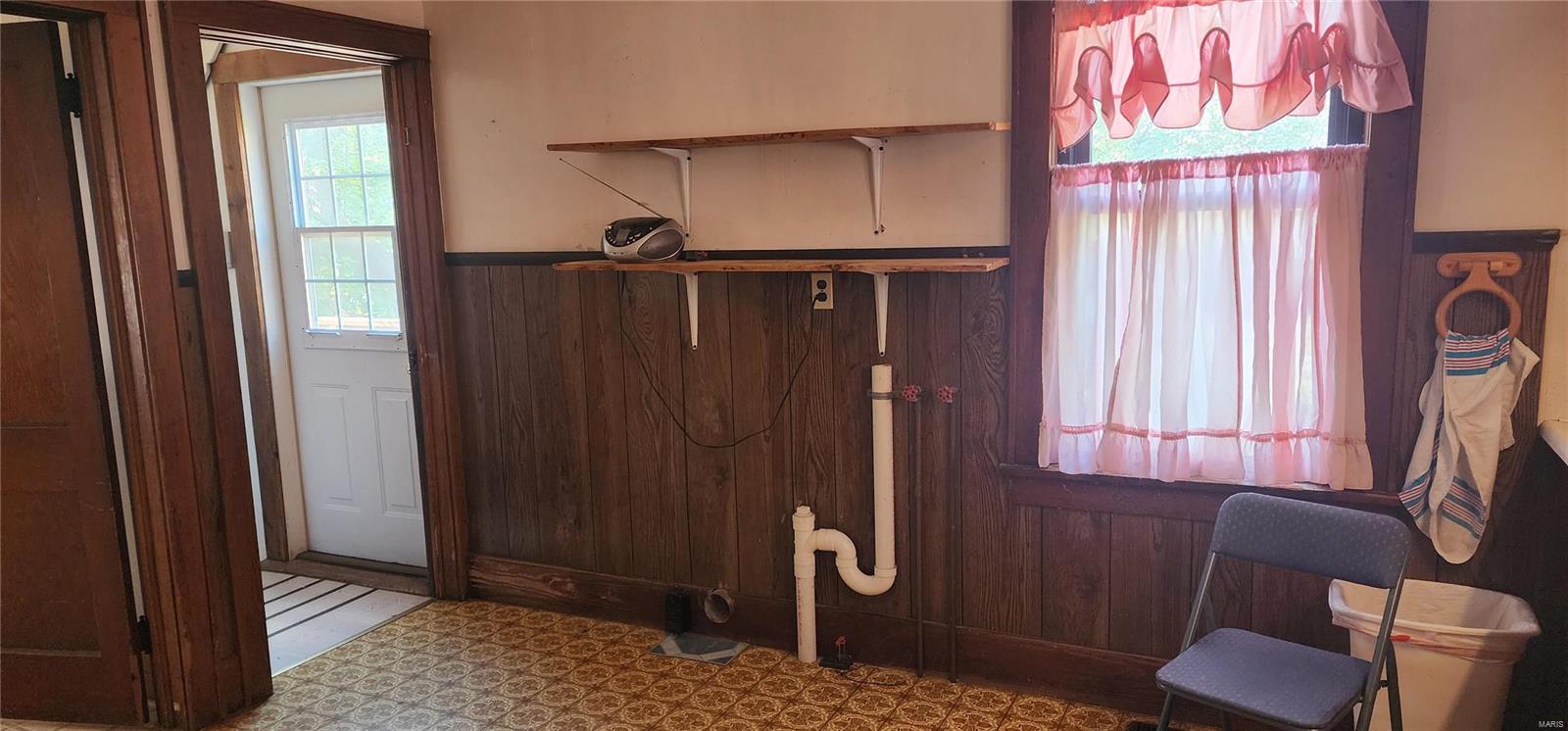 Homes for sale in Chester, IL | 801 Valley St, Chester, IL 62233 | MLS# MIS24060206