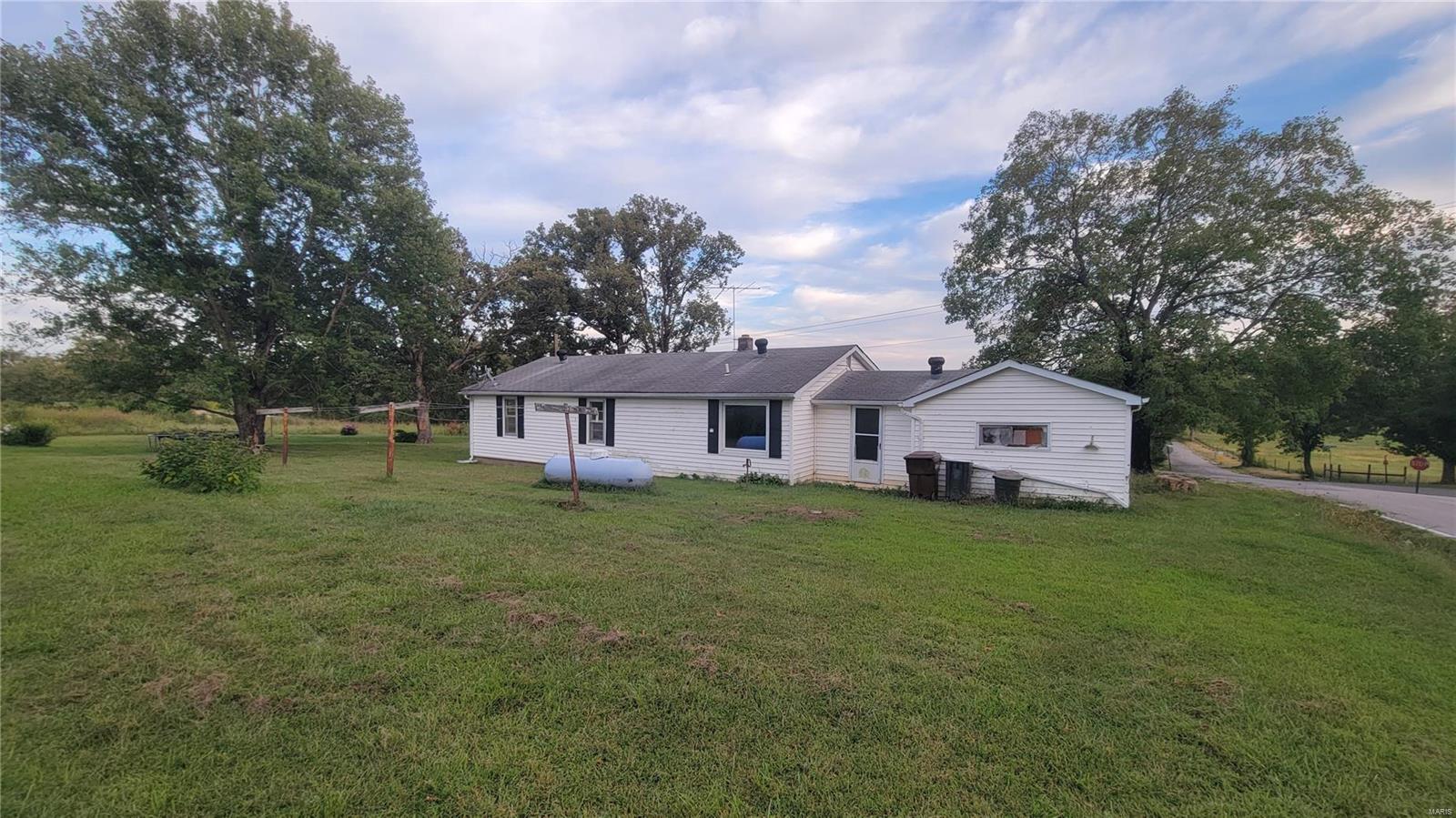 Homes for sale in Lonedell, MO | 3207 Yellow Dog Rd, Lonedell, MO 63060 | MLS# MIS24061684