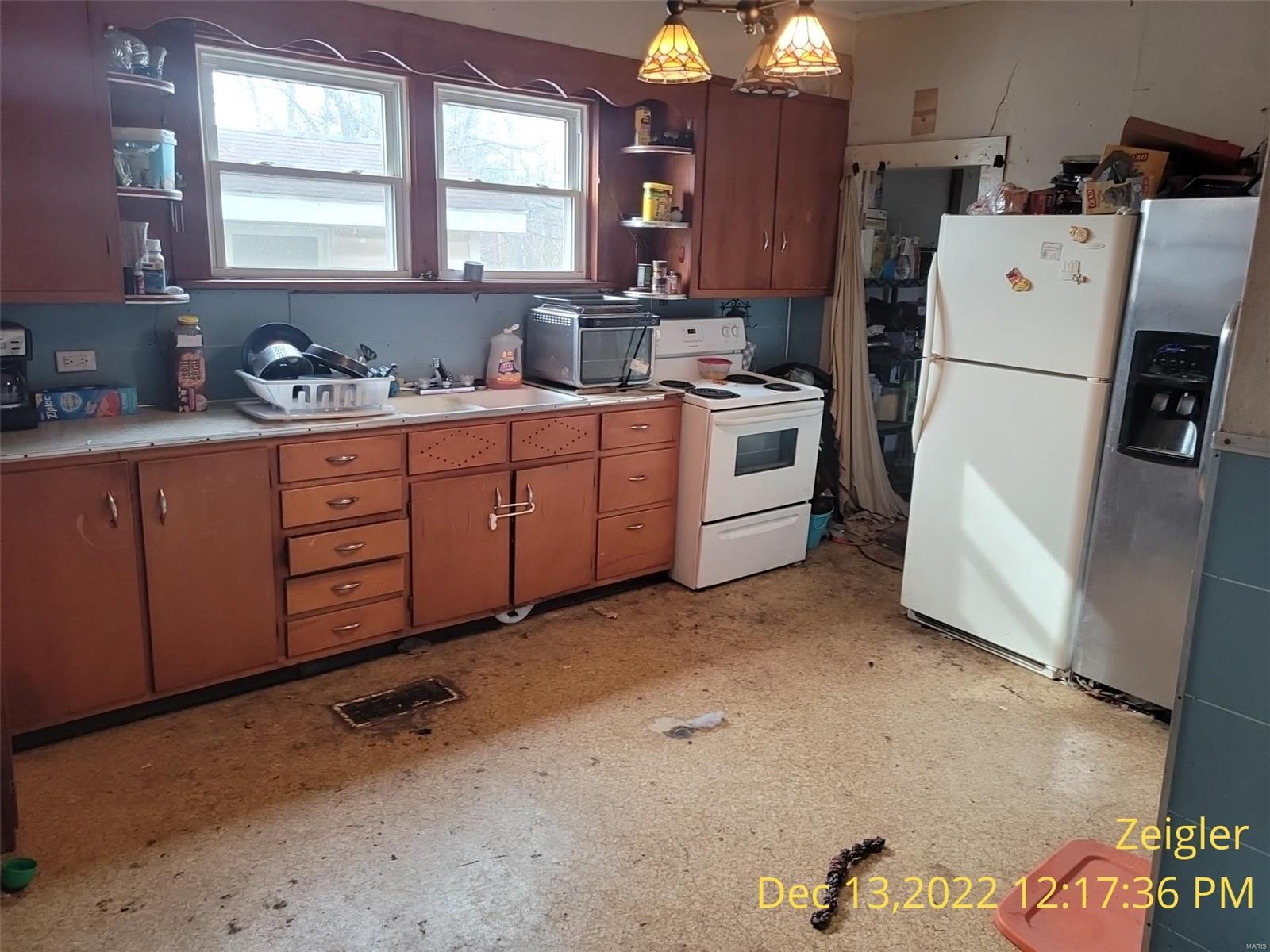 Homes for sale in Zeigler, IL | 317 Orchard St, Zeigler, IL 62999 | MLS# MIS24061803