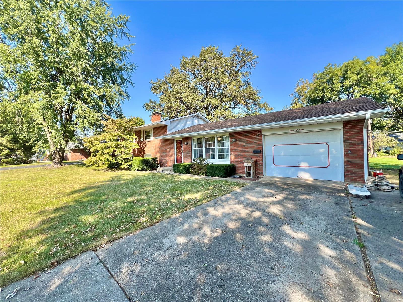 Homes for sale in Montgomery, MO | 309 E Spinsby St, Montgomery, MO 63361 | MLS# MIS24064334