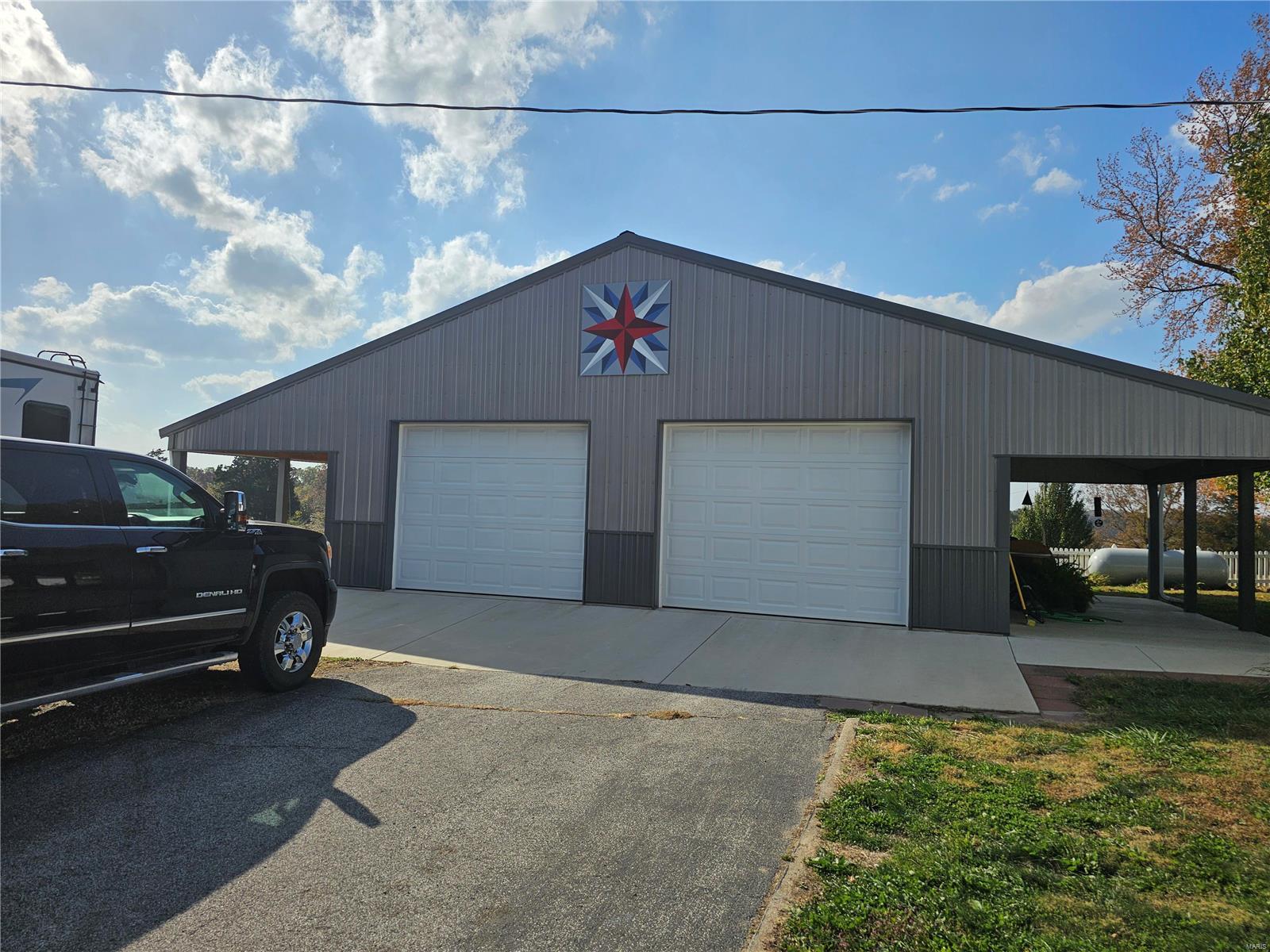 Homes for sale in Chester, IL | 4801 Chester Road, Chester, IL 62233 | MLS# MIS24068416