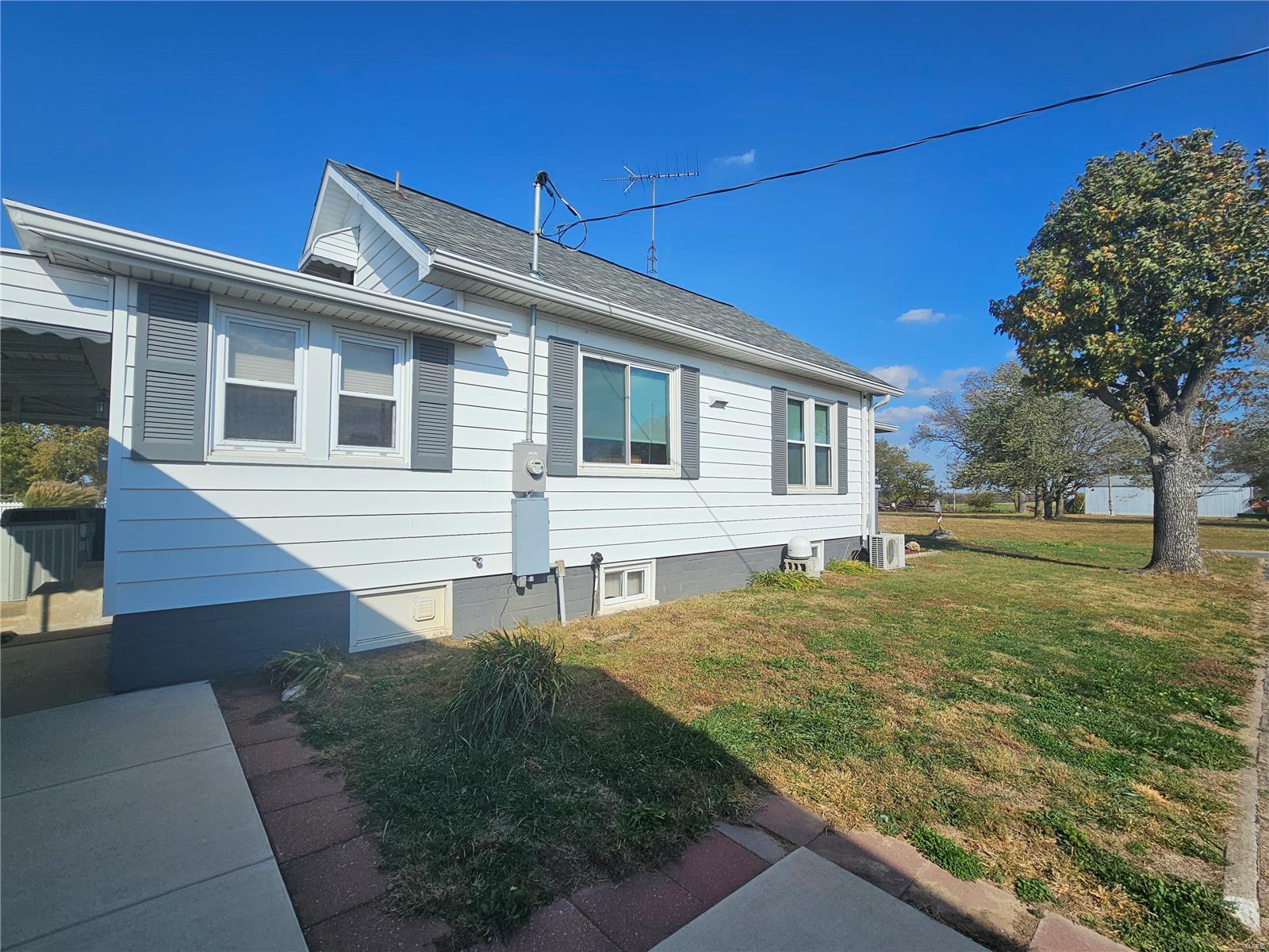 Homes for sale in Chester, IL | 4801 Chester Road, Chester, IL 62233 | MLS# MIS24068416