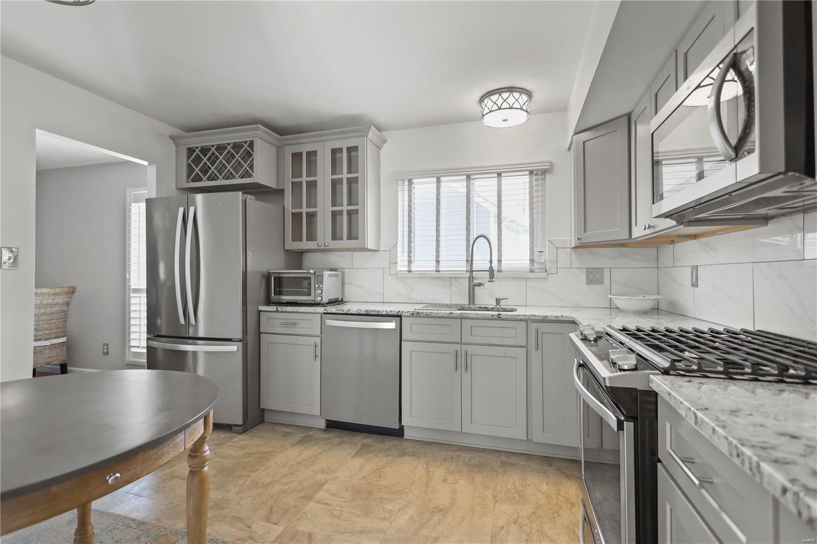 Homes for sale in Florissant, MO | 11855 Rollingsford Dr, Florissant, MO 63033 | MLS# MIS24068928