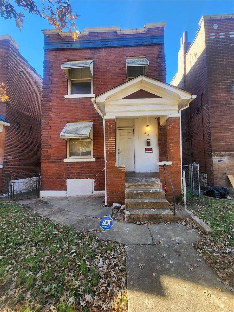 Homes for sale in Saint Louis, MO | 3523 Pennsylvania Ave, Saint Louis, MO 63118 | MLS# MIS24070900