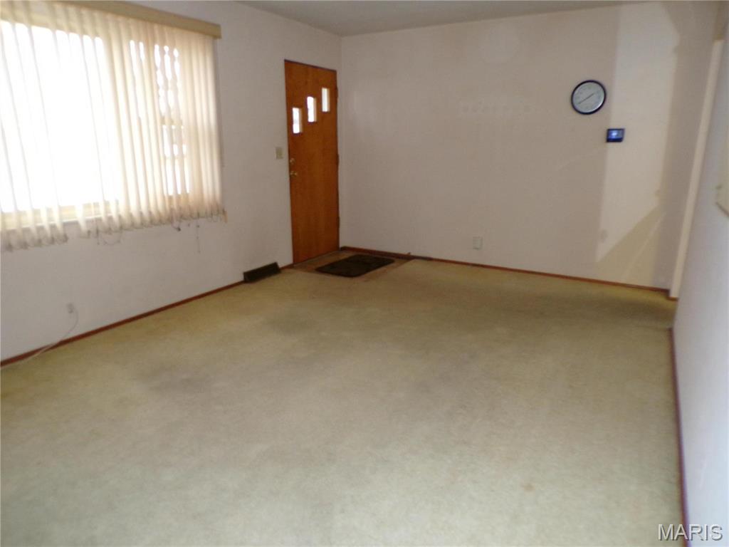 Homes for sale in Chester, IL | 205 Dixie Dr, Chester, IL 62233 | MLS# MIS24073567