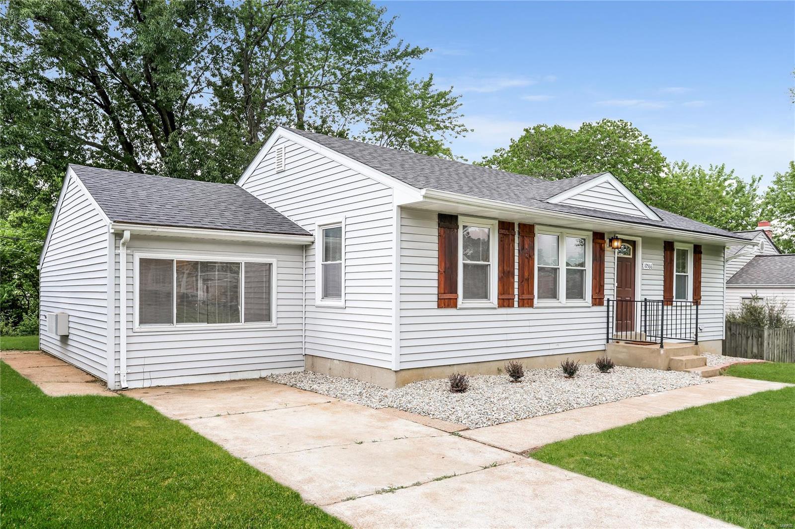 Homes for sale in Saint Louis, MO | 10566 Kamping Ln, Saint Louis, MO 63123 | MLS# MIS24073995