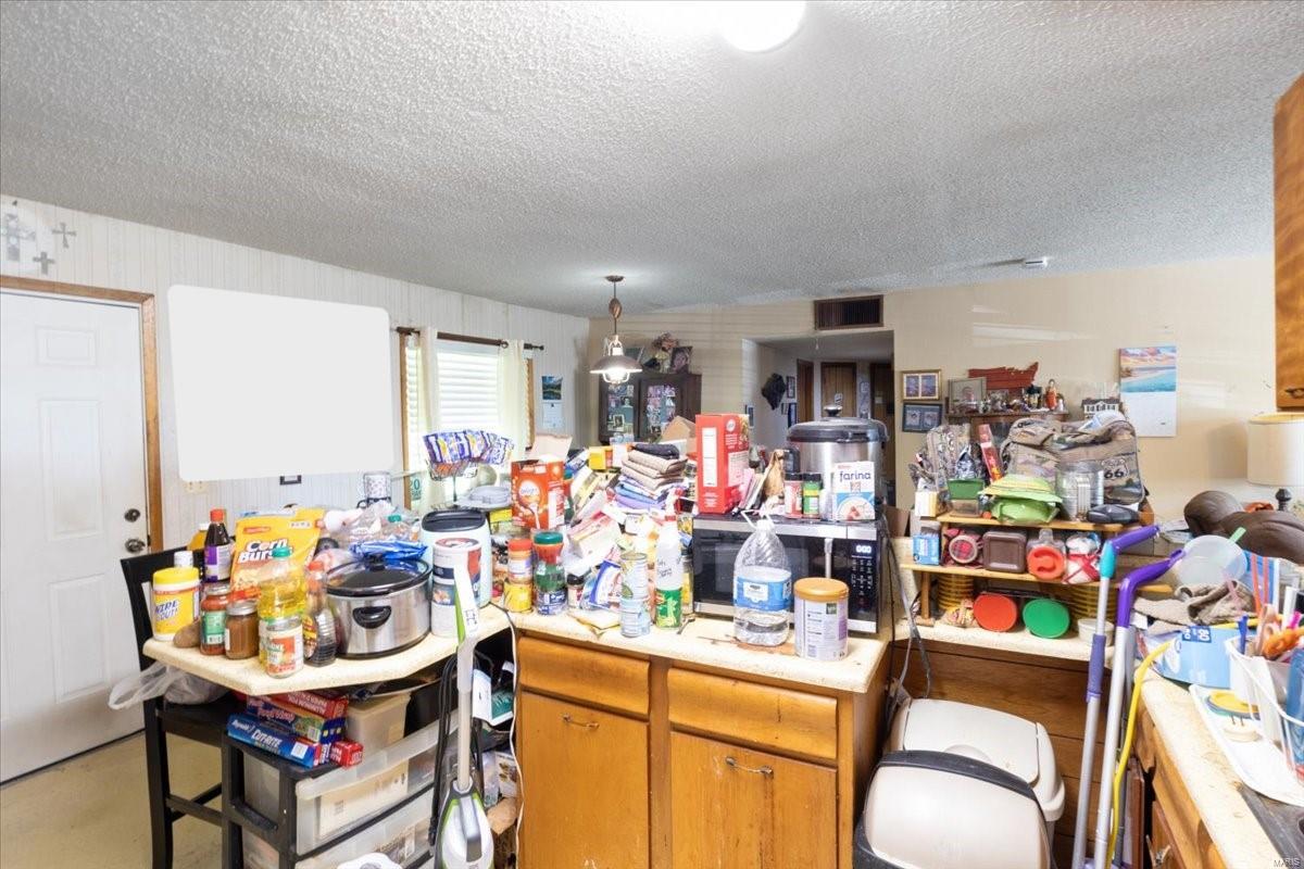 Homes for sale in Lebanon, MO | 20198 Granger Ln, Lebanon, MO 65536 | MLS# MIS24074204