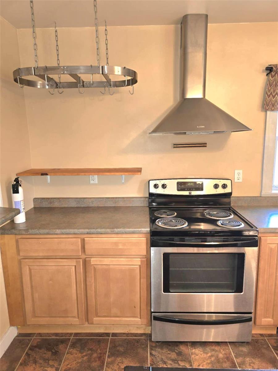 Homes for sale in Chester, IL | 905 Lehmen Dr, Chester, IL 62233 | MLS# MIS24075011