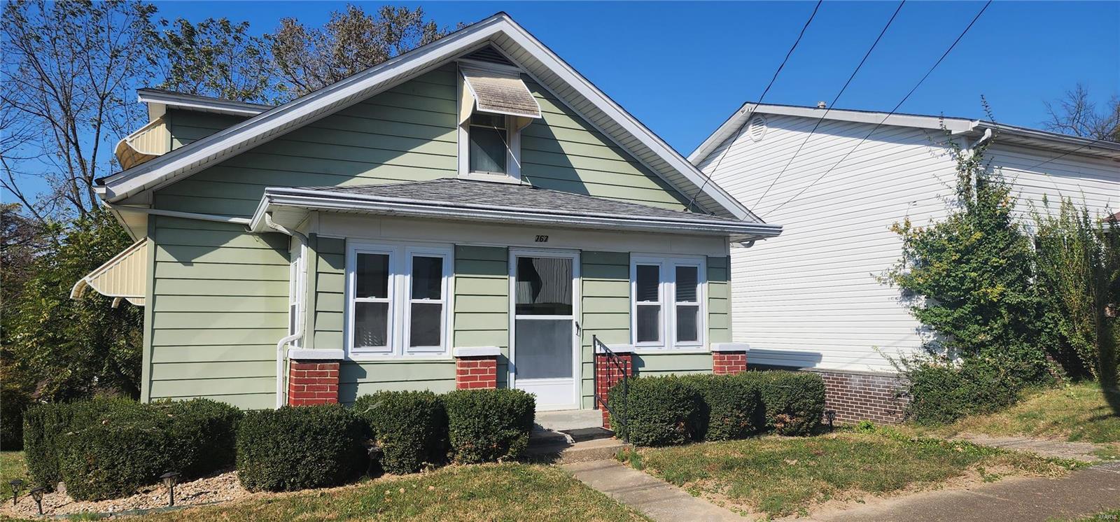 Homes for sale in Chester, IL | 767 Oak St, Chester, IL 62233 | MLS# MIS24075019