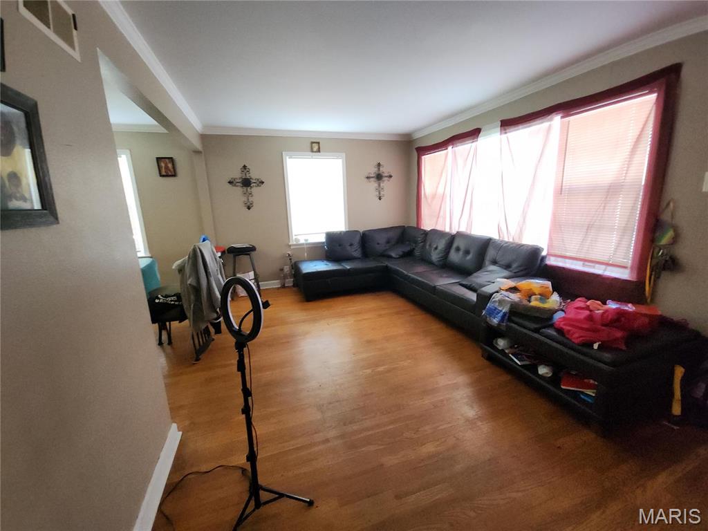 Homes for sale in Saint Louis, MO | 1226 Blodgett Dr, Saint Louis, MO 63137 | MLS# MIS24075949