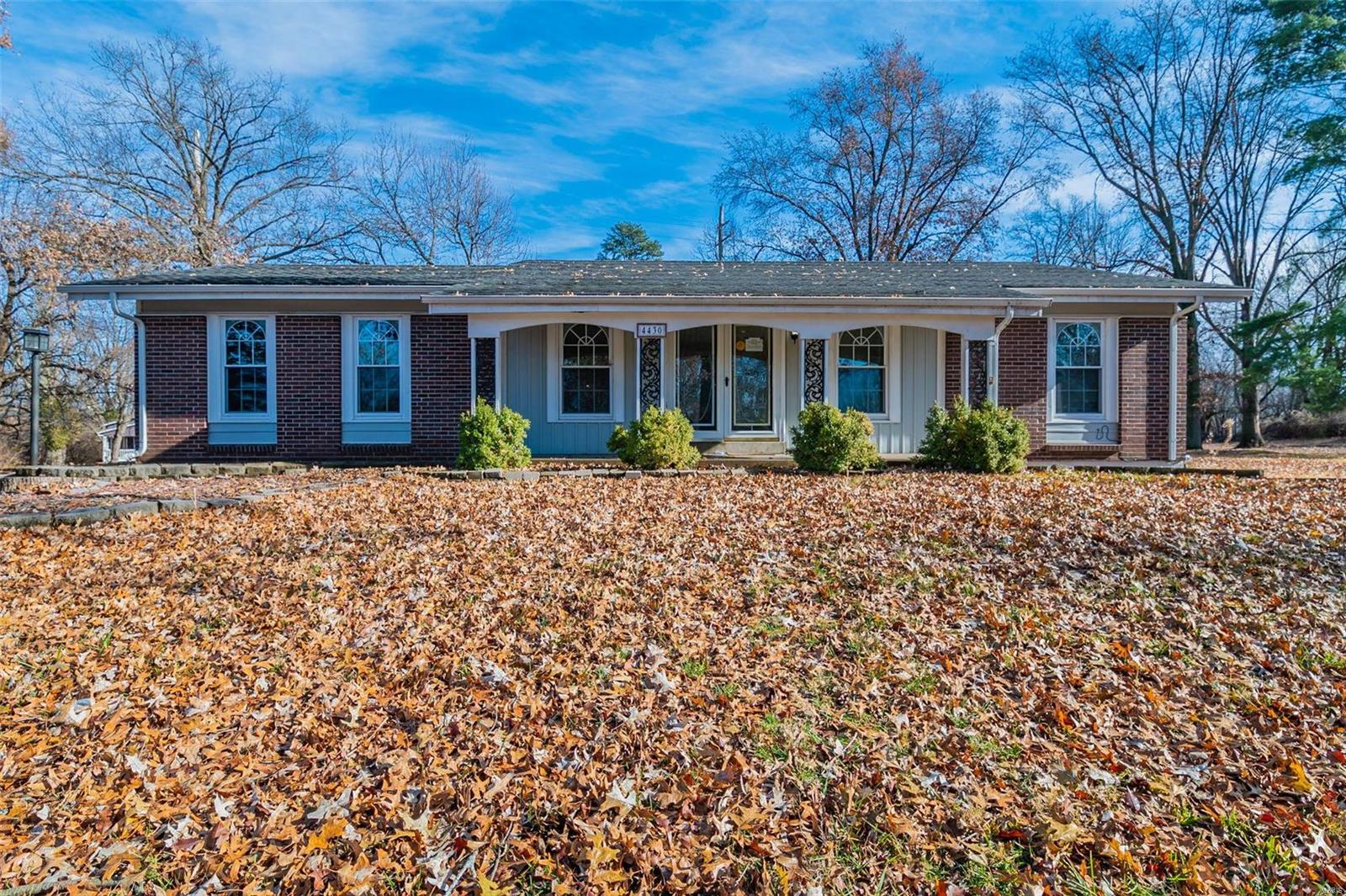 Homes for sale in Florissant, MO | 4430 Tanglebrook Dr, Florissant, MO 63033 | MLS# MIS24076504