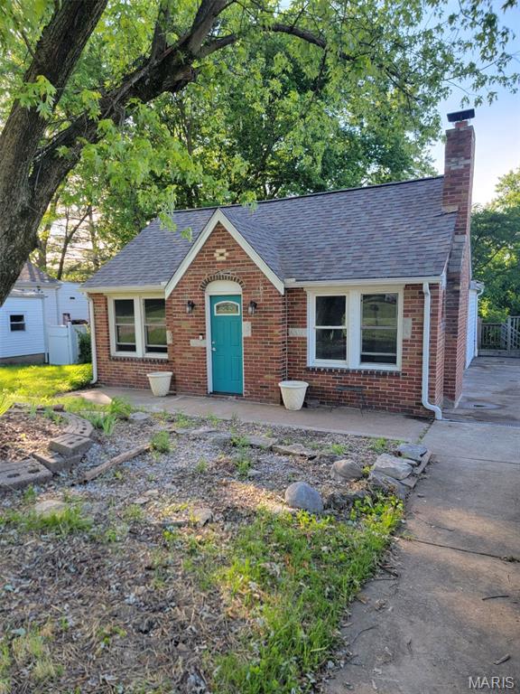 Homes for sale in Bridgeton, MO | 3305 Fee Fee Road, Bridgeton, MO 63044 | MLS# MIS25000530