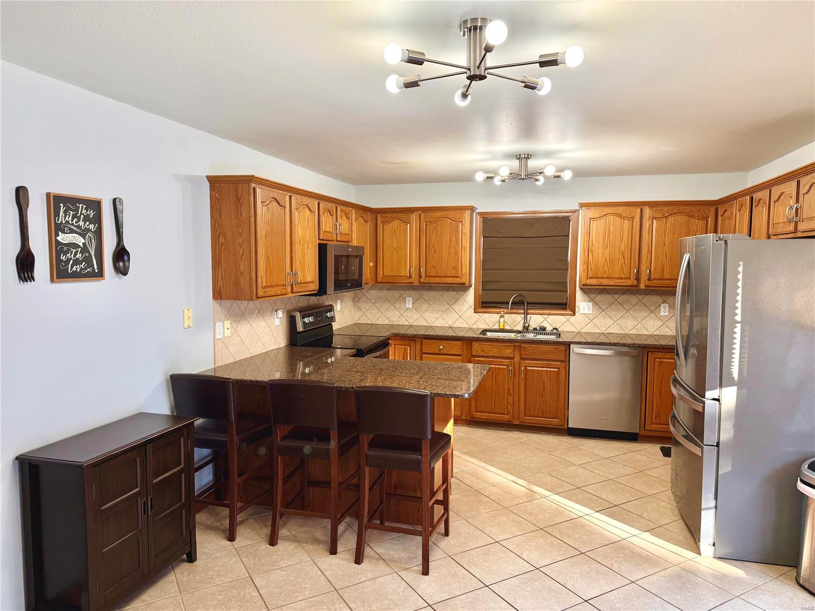 Homes for sale in Hannibal, MO | 536 Rosewood Dr, Hannibal, MO 63401 | MLS# MIS25002154