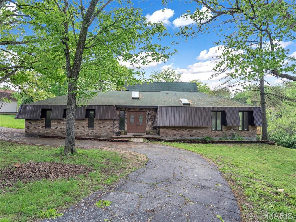 Homes for sale in Catawissa, MO | 3553 Evergreen Dr, Catawissa, MO 63015 | MLS# MIS25002254