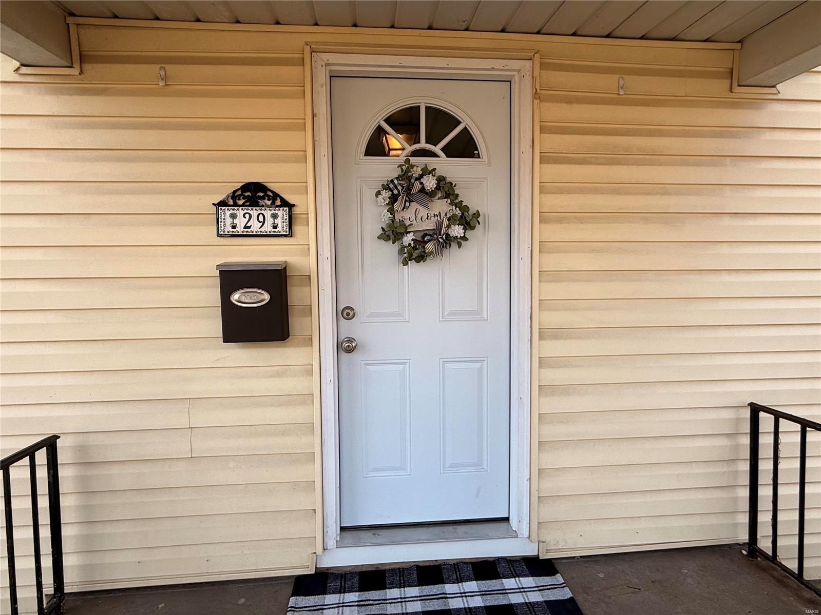 Homes for sale in Alton, IL | 29 Maurice, Alton, IL 62002 | MLS# MIS25003025