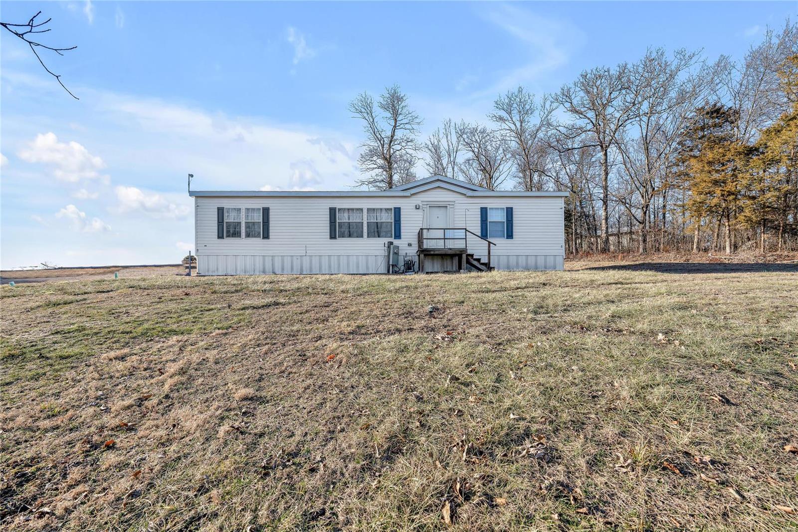 Homes for sale in Vienna, MO | 11701 S Hwy 63, Vienna, MO 65582 | MLS# MIS25003694