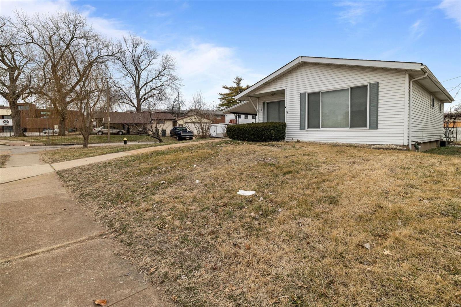 Homes for sale in St. Louis, MO | 163 River City Blvd, St. Louis, MO 63125 | MLS# MIS25004597