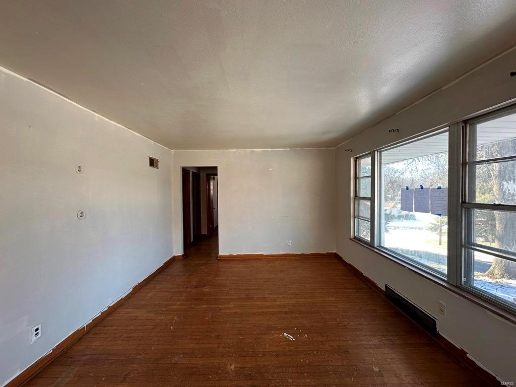 Homes for sale in Saint Louis, MO | 5510 Mclaran Ave, Saint Louis, MO 63136 | MLS# MIS25004644