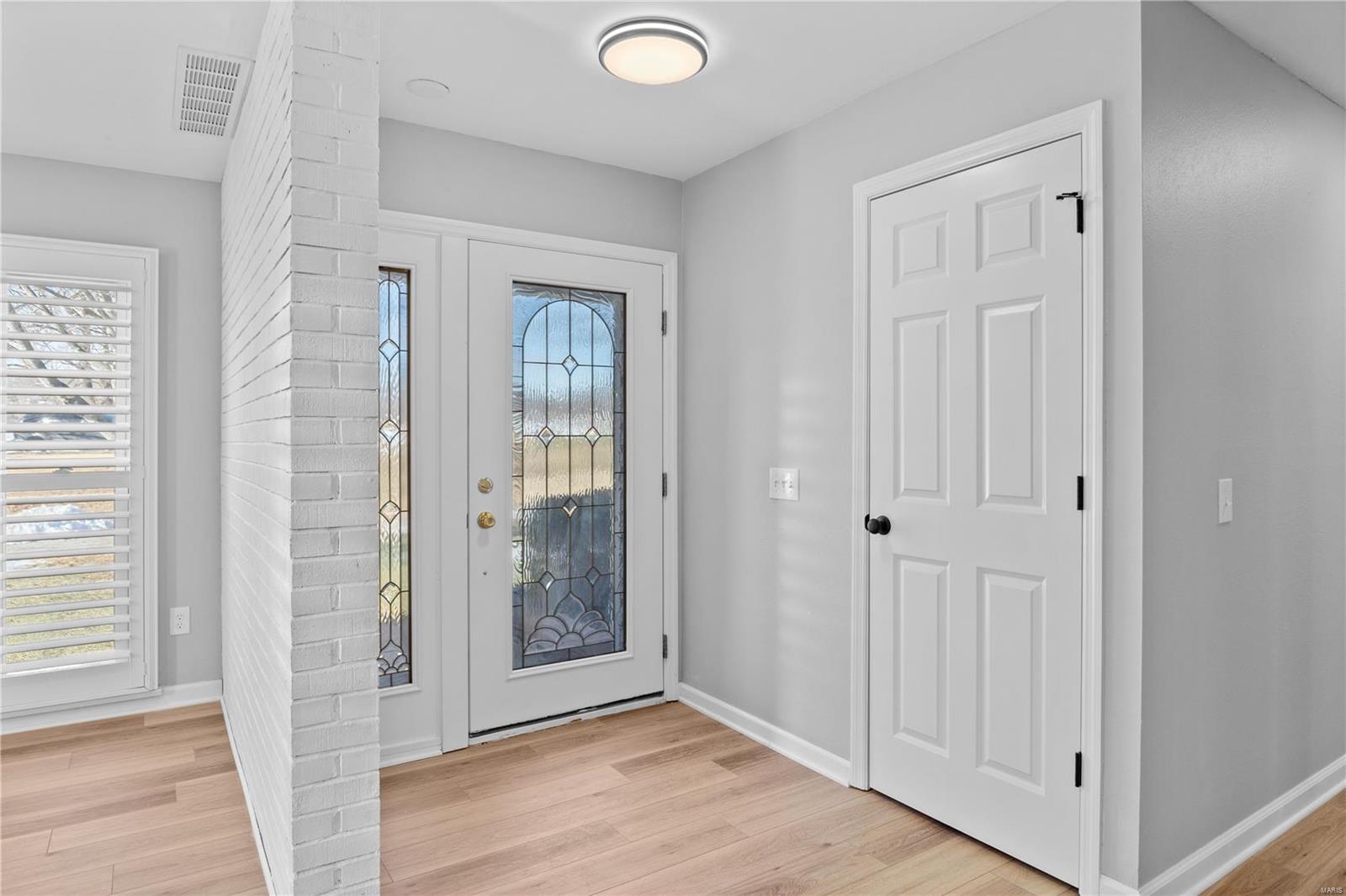 Homes for sale in Ballwin, MO | 304 Holloway Rd, Ballwin, MO 63011 | MLS# MIS25004941