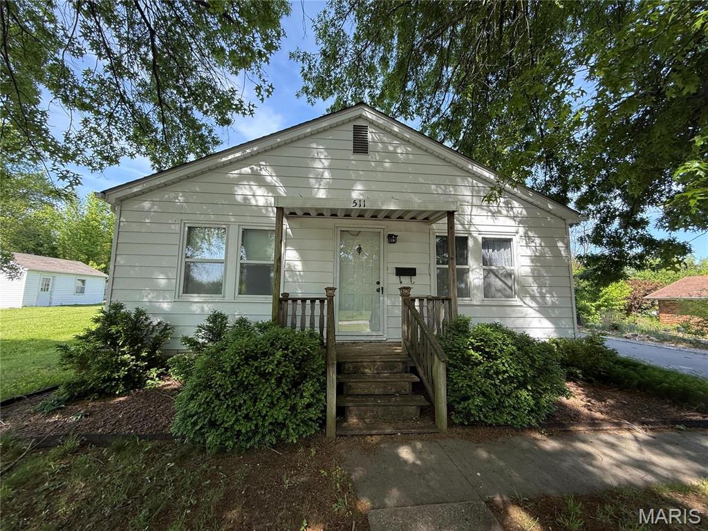 Homes for sale in Wellsville, MO | 509 & 511 E Hudson St, Wellsville, MO 63384 | MLS# MIS25005427