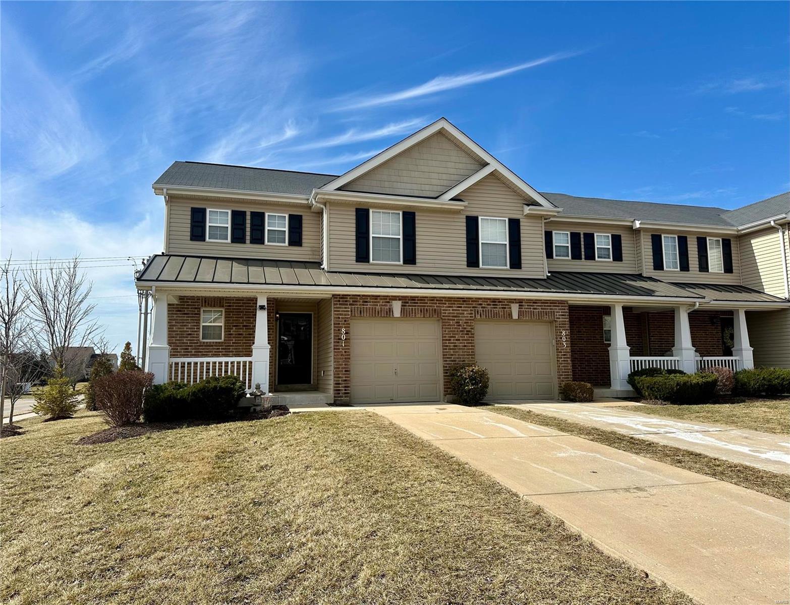 Homes for sale in Lake Saint Louis, MO | 801 Country Field Dr, Lake Saint Louis, MO 63367 | MLS# MIS25005761