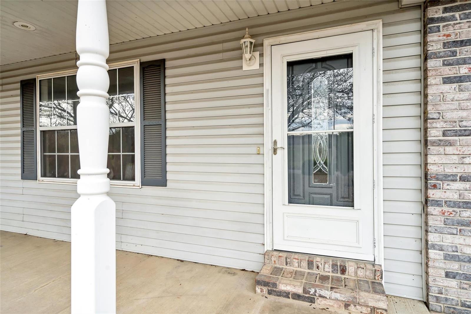 Homes for sale in Cuba, MO | 1967 Old Springfield Rd, Cuba, MO 65453 | MLS# MIS25006020