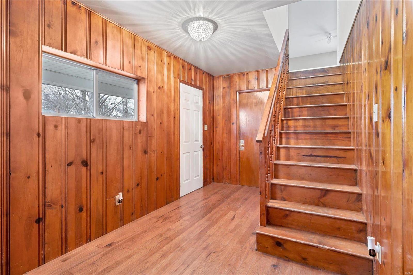 Homes for sale in Ballwin, MO | 204 Lark Hill Ln, Ballwin, MO 63021 | MLS# MIS25006071