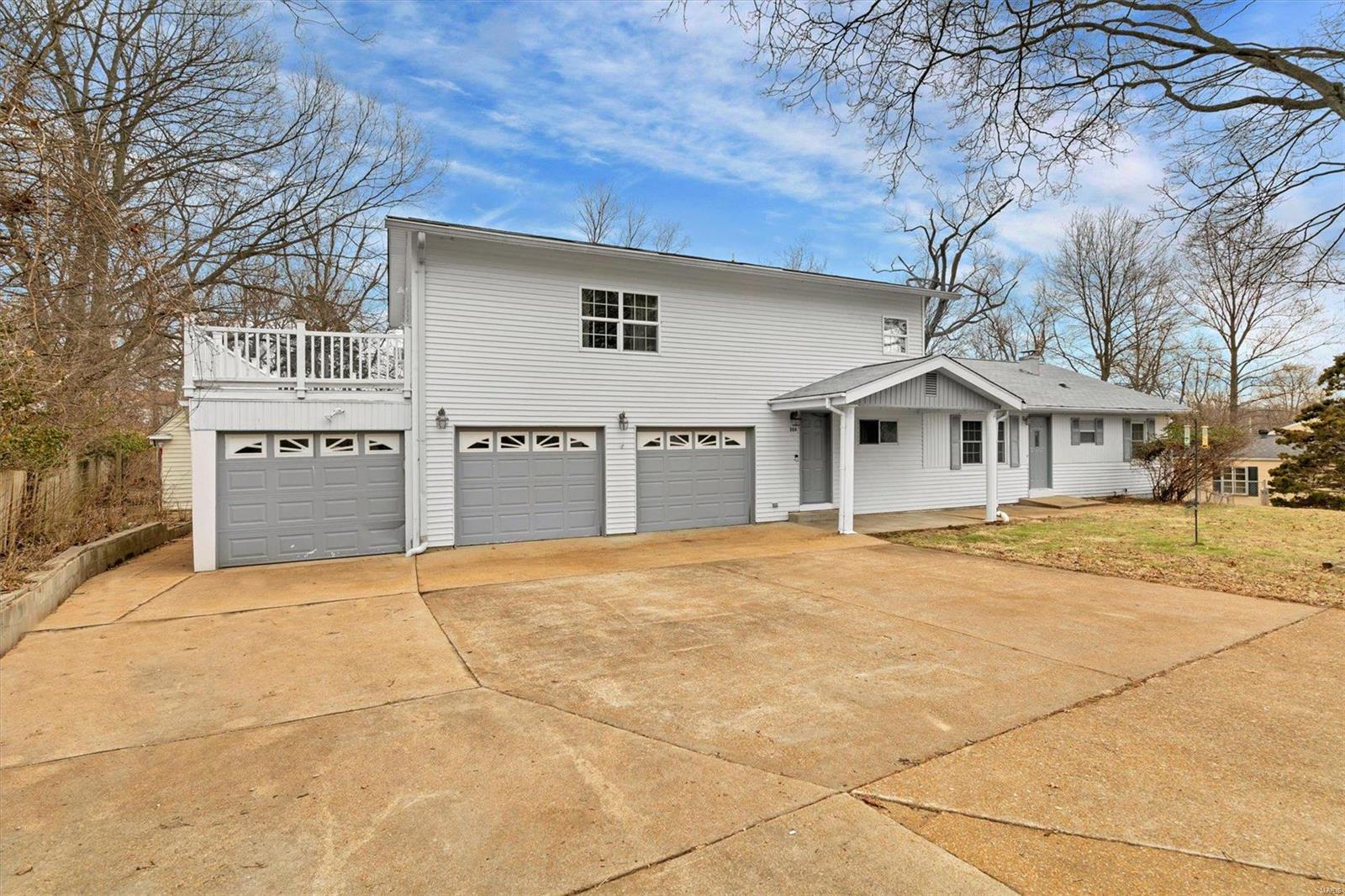 Homes for sale in Ballwin, MO | 204 Lark Hill Ln, Ballwin, MO 63021 | MLS# MIS25006071