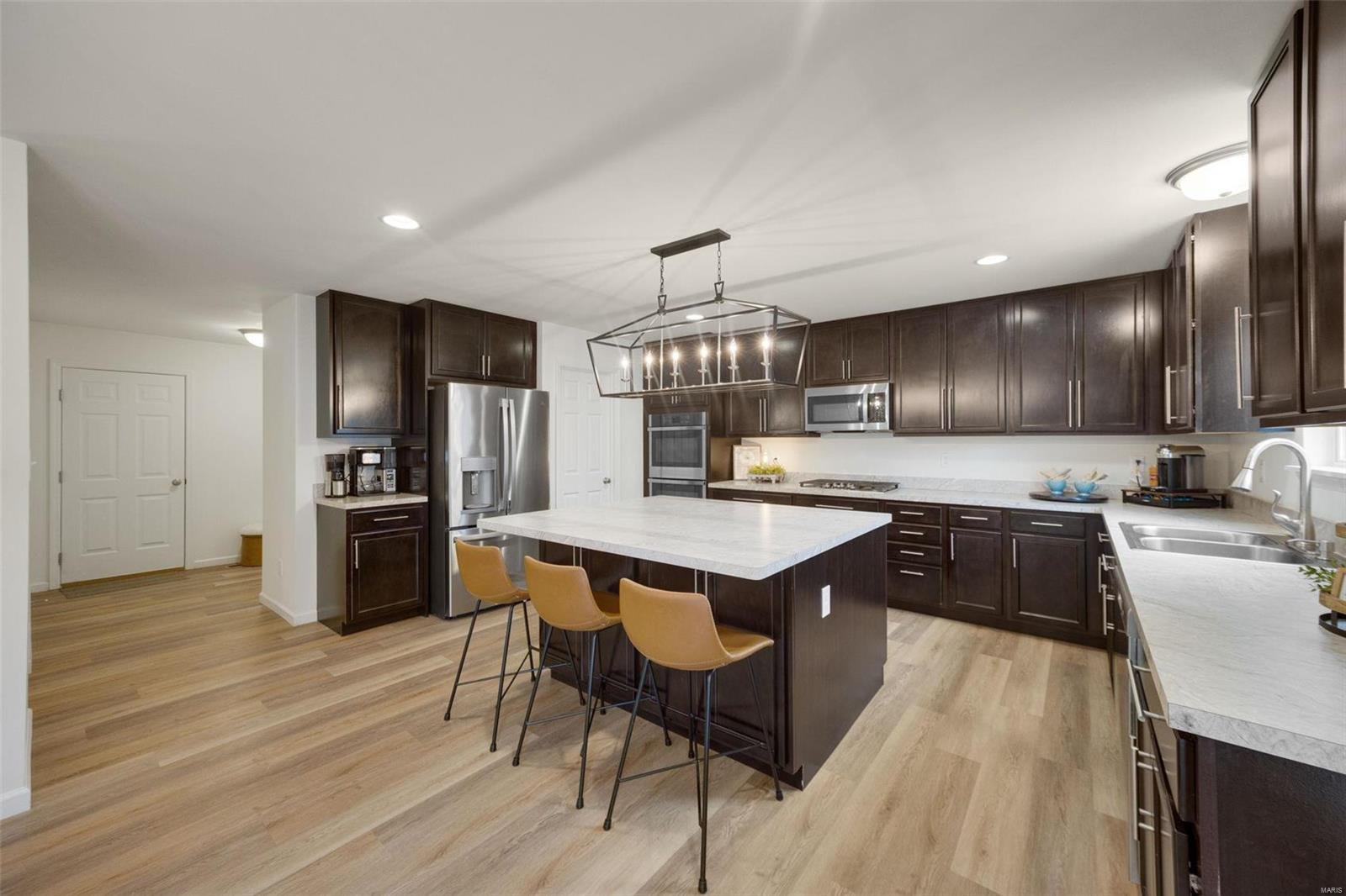 Homes for sale in Fenton, MO | 859 Summit Bluff Ct, Fenton, MO 63026 | MLS# MIS25006294