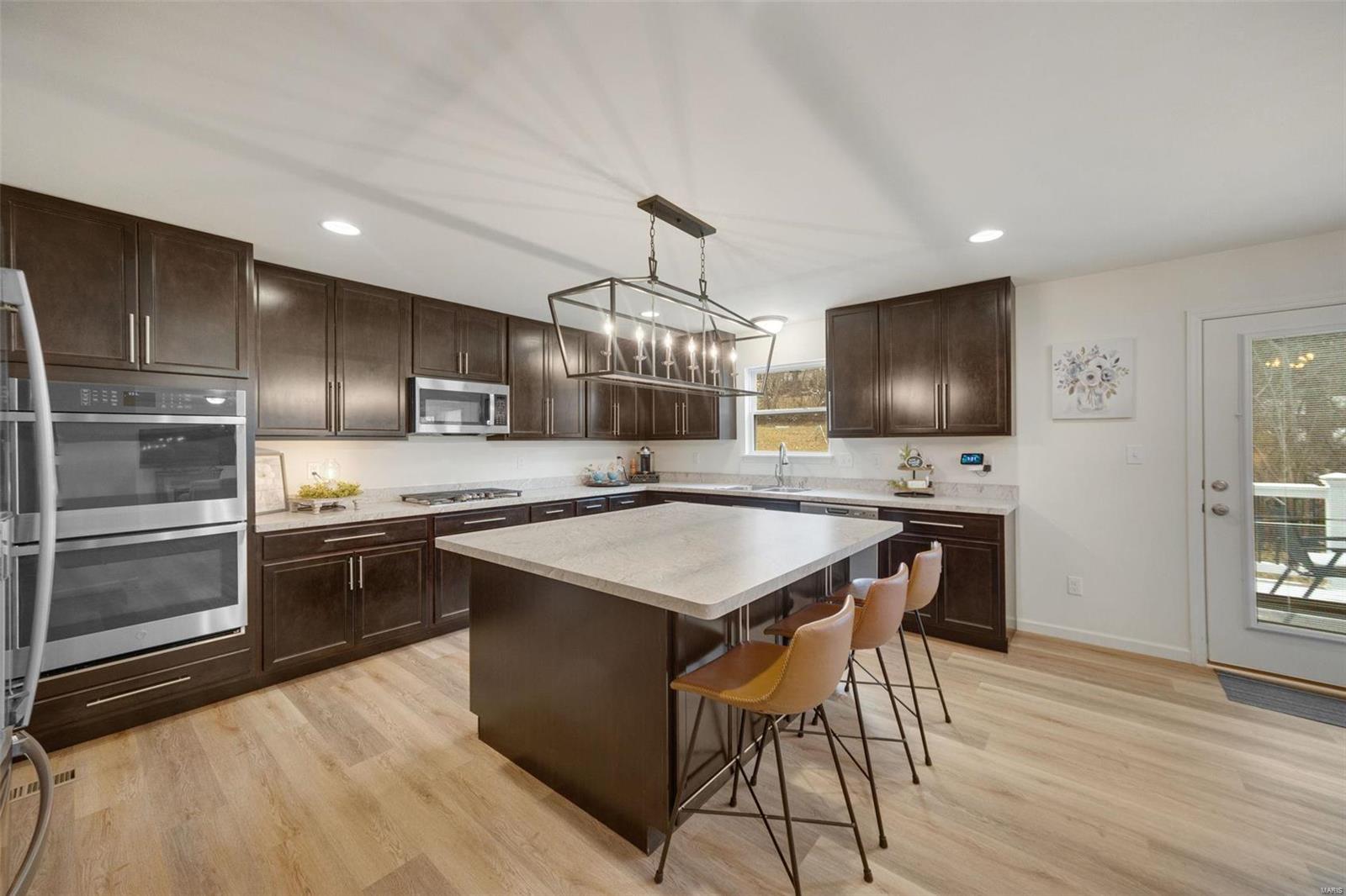 Homes for sale in Fenton, MO | 859 Summit Bluff Ct, Fenton, MO 63026 | MLS# MIS25006294