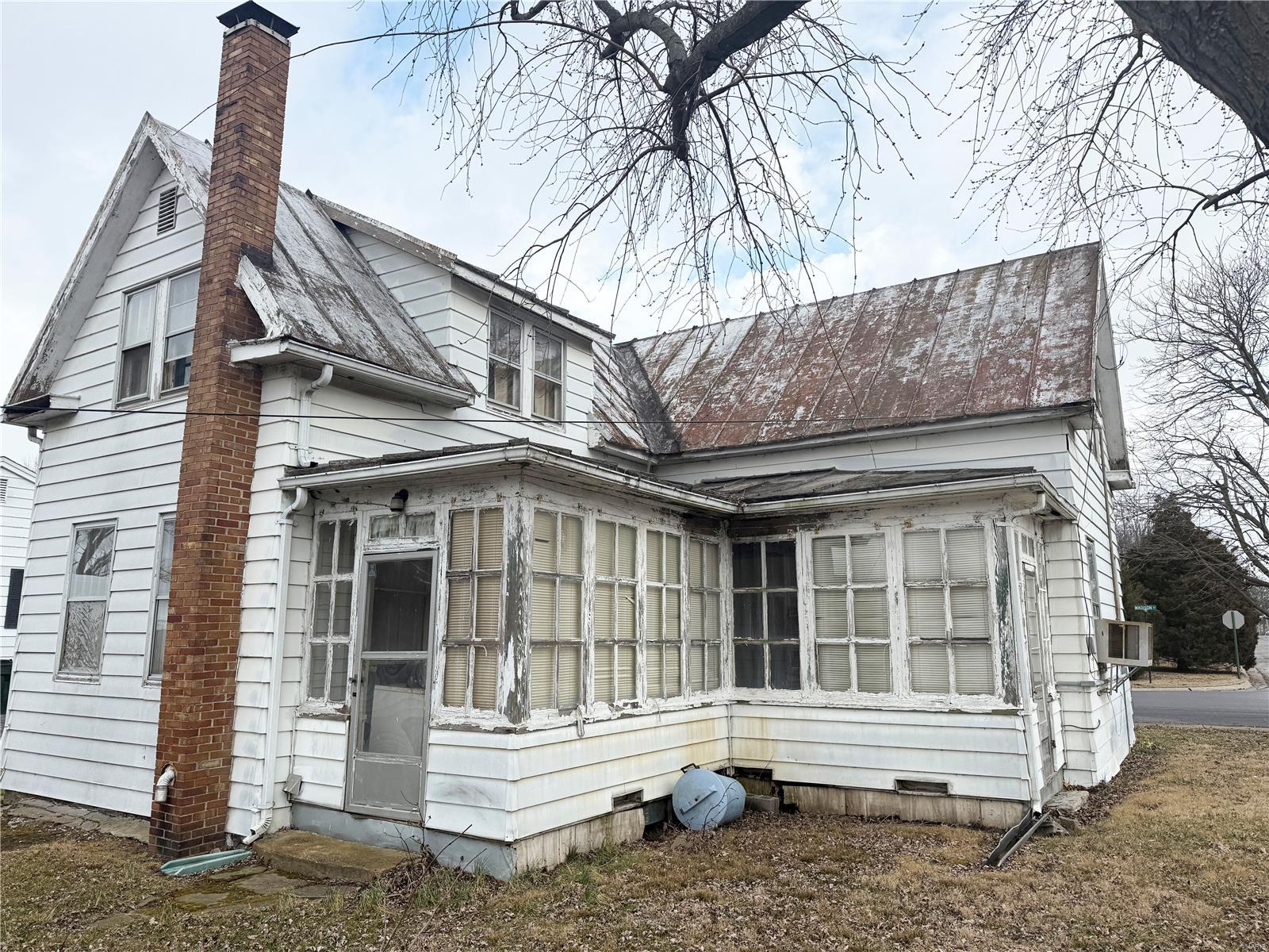 Homes for sale in Red Bud, IL | 303 Madison St, Red Bud, IL 62278 | MLS# MIS25006643