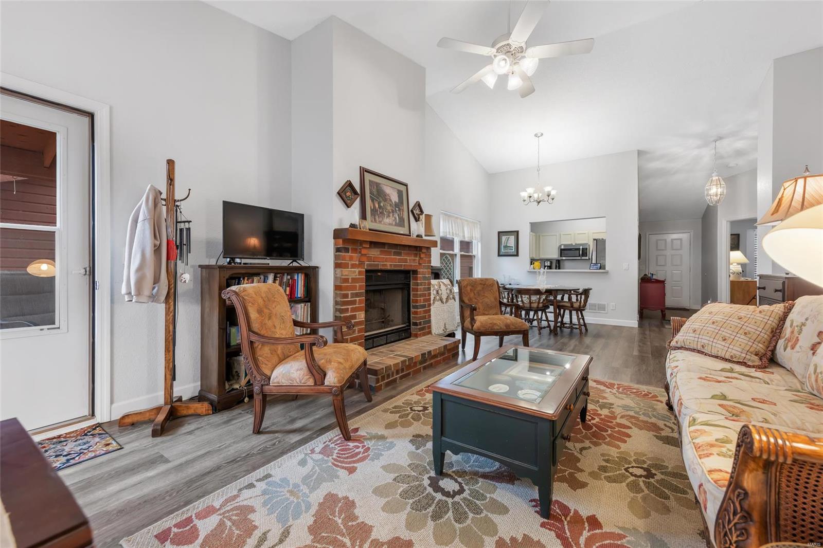 Homes for sale in Saint Charles, MO | 2113 Bayonne Dr #37B, Saint Charles, MO 63303 | MLS# MIS25006964