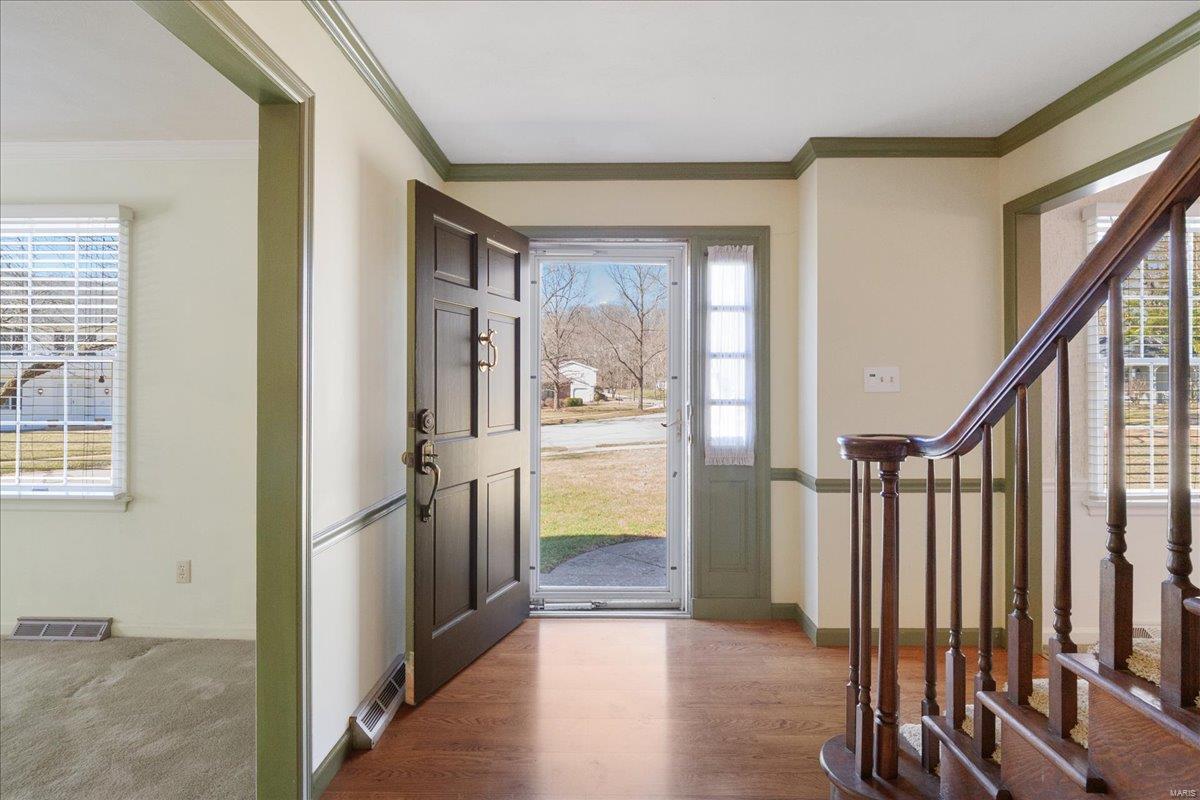 Homes for sale in Des Peres, MO | 791 Haw Thicket Ln, Des Peres, MO 63131 | MLS# MIS25007128