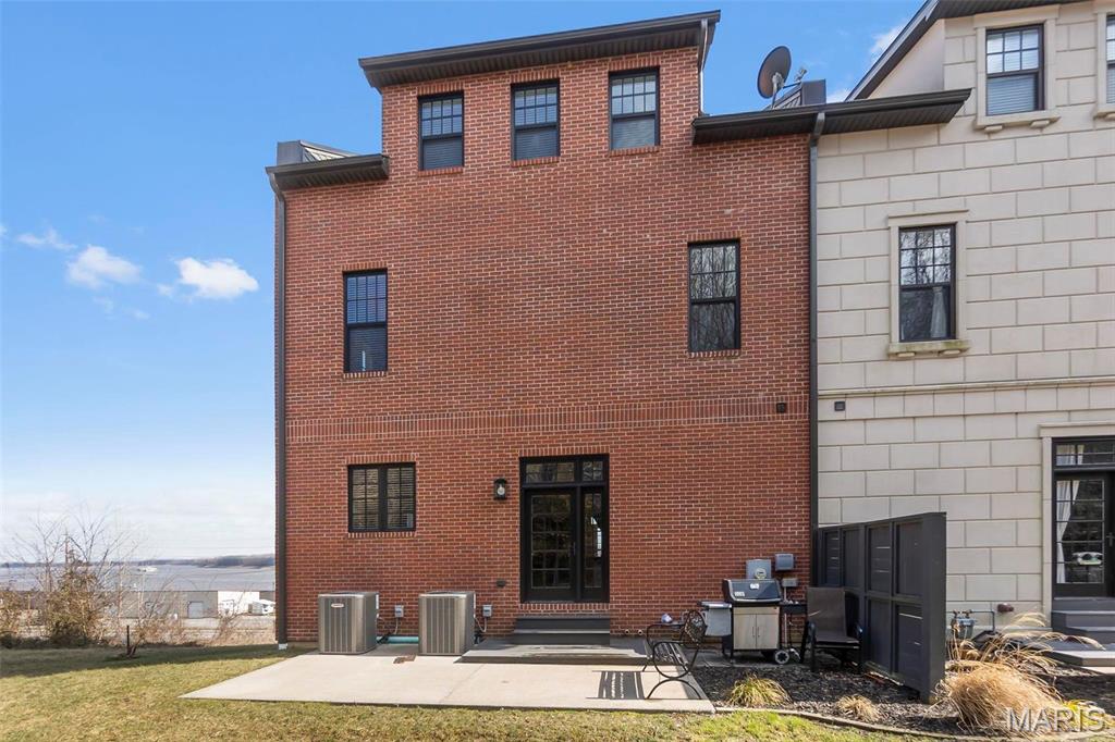 Homes for sale in Cape Girardeau, MO | 331 N Main St, Cape Girardeau, MO 63701 | MLS# MIS25007476