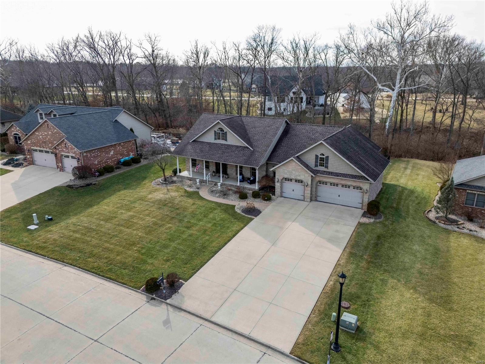 Homes for sale in Highland, IL | 60 Liberty Ln, Highland, IL 62249 | MLS# MIS25007592