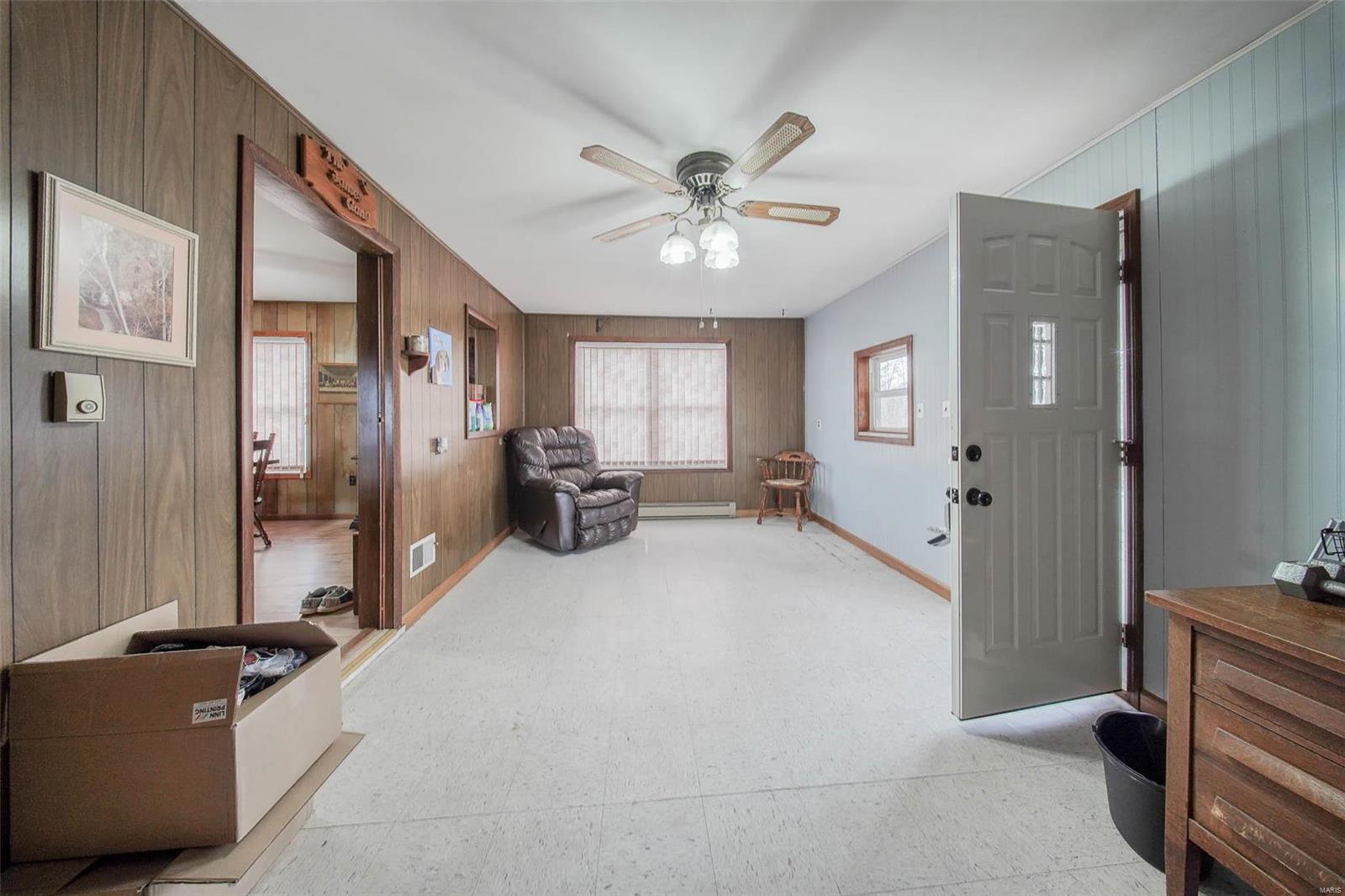 Homes for sale in Vienna, MO | 12072 Us Hwy 63 S, Vienna, MO 65582 | MLS# MIS25007693