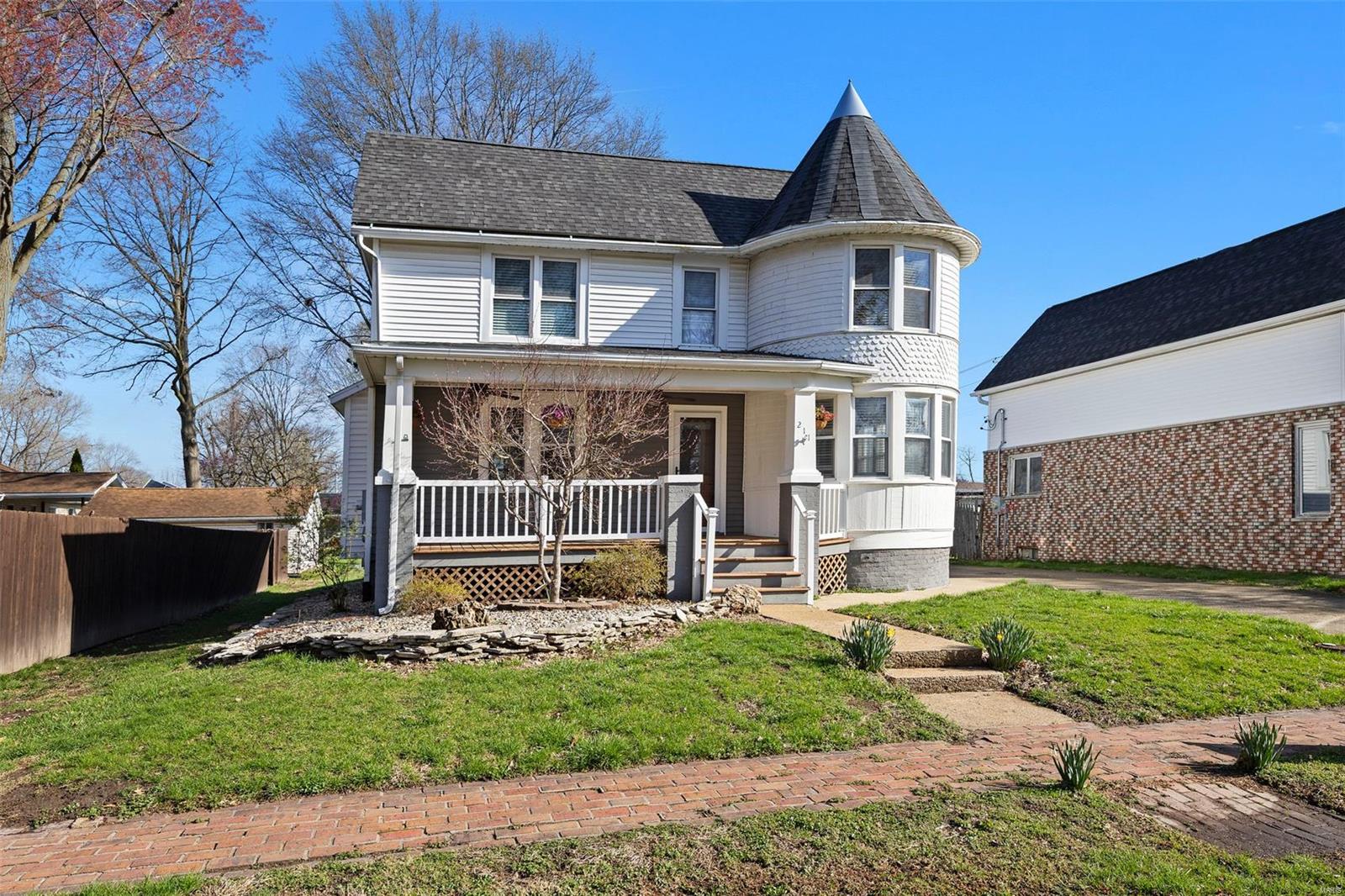 Homes for sale in Marine, IL | 211 E Alton St, Marine, IL 62061 | MLS# MIS25007694