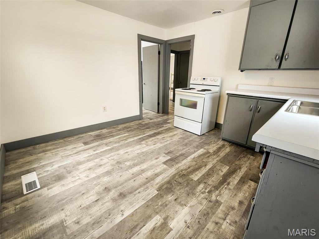 Homes for sale in Sparta, IL | 617 W 1St St, Sparta, IL 62286 | MLS# MIS25007773