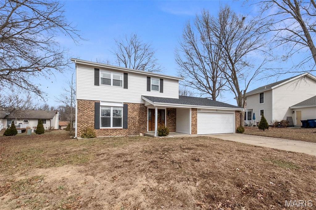 Homes for sale in Lake Saint Louis, MO | 655 Lakewood Dr, Lake Saint Louis, MO 63367 | MLS# MIS25007971