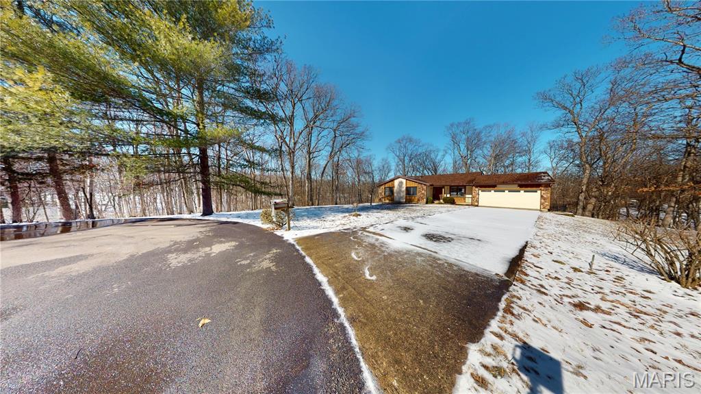 Homes for sale in Defiance, MO | 5 Wilderness Ln, Defiance, MO 63341 | MLS# MIS25008088