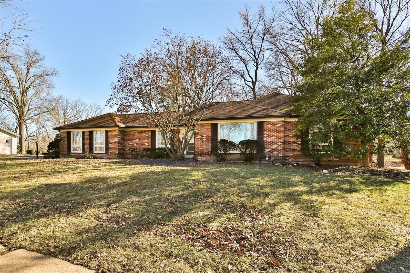 Homes for sale in Chesterfield, MO | 438 Forsheer, Chesterfield, MO 63017 | MLS# MIS25008430